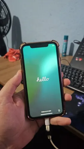 IPhone XR 128gb (76% bateria)