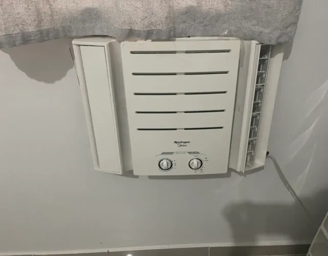 Ar-condicionado Janela Springer Midea 7500 BTUs