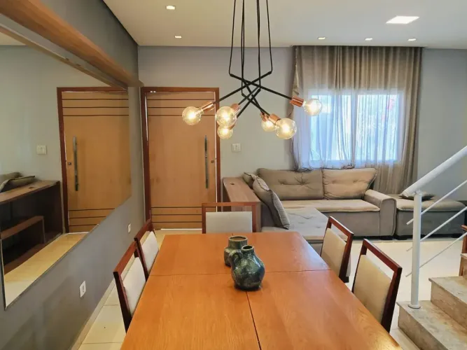 Linda Casa Condominio Fechado Para Venda e locação / Vila Areao - Taubaté - SP
