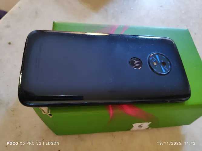 Vendo um moto G7 play edição especial