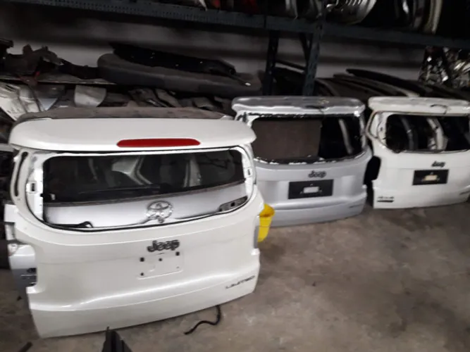 Tampa de mala jeep renegade 2016,17,18 somente