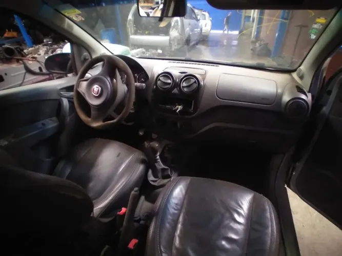 Fiat Palio Attract 1.4 2013/2014 Flex