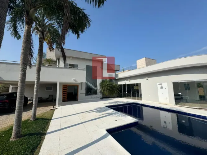 Casa de Condomínio em Caxambu, Jundiaí | 5 Suítes