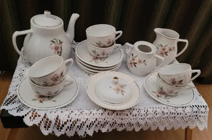 CONJUNTO C/ 16 PEÇAS VINTAGE P/ CHÁ EM PORCELANA POZZANI JUNDIAÍ - NOVO