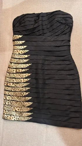 Vestido preto com estampa animal - Novo