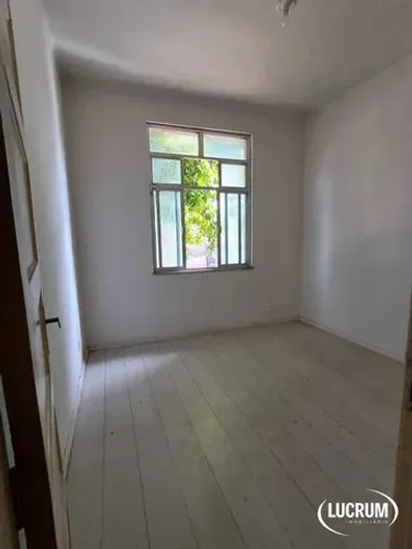 Conjunto comercial com recepção, duas salas e banheiro, para alugar na Estrada do Tindiba,
