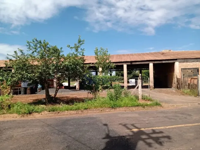 Venda de Comercial / Barracão/Galpão na cidade de Americo Brasiliense