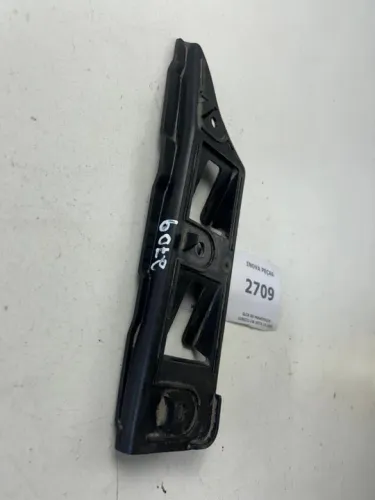 Guia Do Parachoque Direito Vw Jetta 2.5 2008