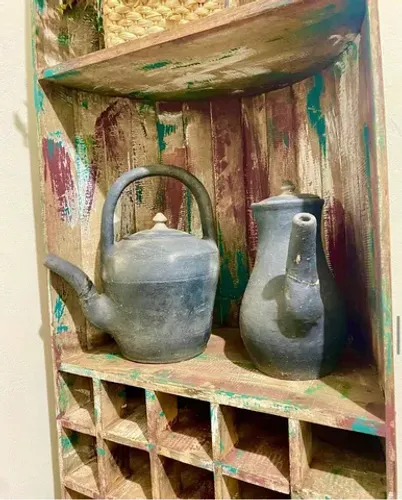 Chaleira e bule de barro decorativos 150,00