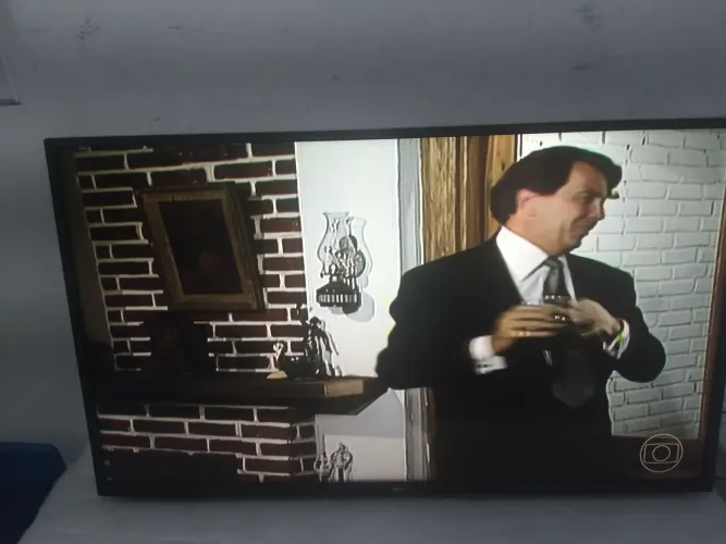 Smart tv LG 43 polegadas novinha