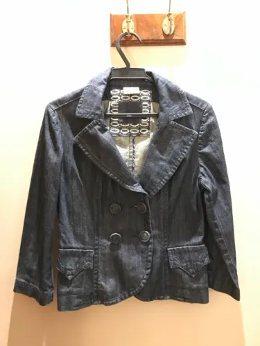 Jaqueta jeans feminina manga 3/4