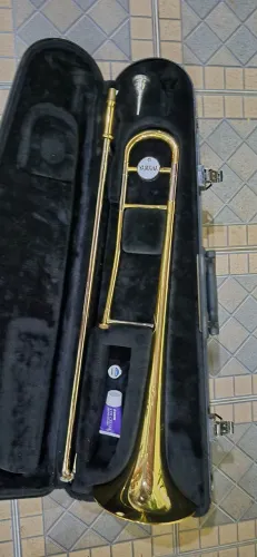 Trombone Yamaha YSL 354 bem conservado