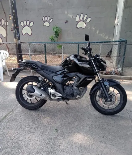 Vendo Yamaha Fz15, 150cc ano 23 modelo 24