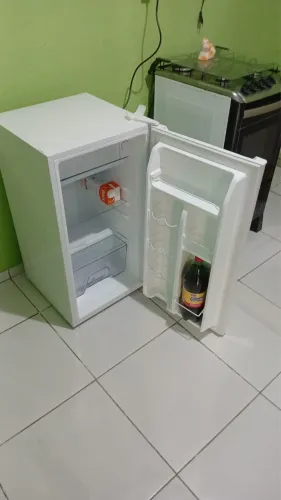 Frigobar em estado de novo