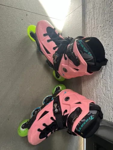 Patins Agressive Traxart - Tamanho 38/39