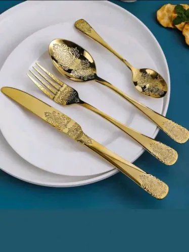 Talheres Dourados 24 peças - Luxo e Elegância para sua Mesa