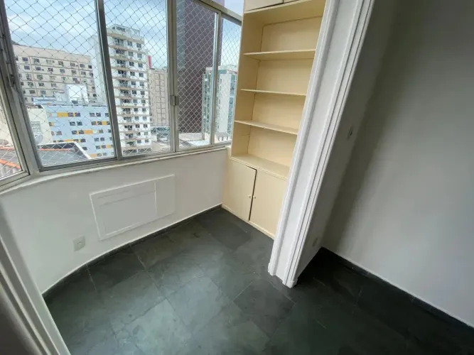 Amplo apartamento de quarto/sala em Botafogo