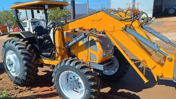 Trator A750 11/11 - Parcele 