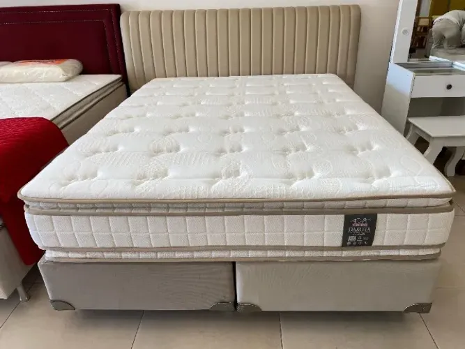 Conjunto Box Dakota Molas Ensacadas Queen + Base do Conjunto