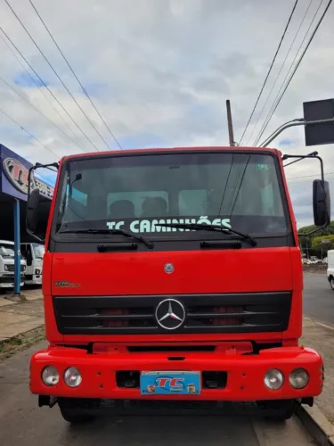 Mercedes Benz 1718 no chassi