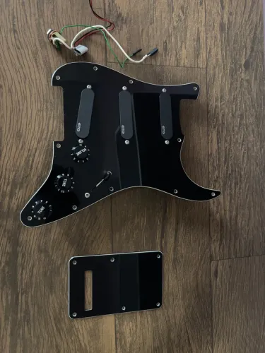 Captadores EMG-VG20 Set escudo e Back Plate Fender Stratocaster