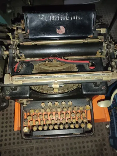 Máquina de Escrever Antiga