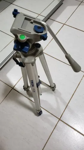 Tripé Profissional Tron VT-50