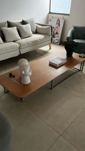 Mesa de apoio central sala 