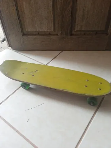 Skate Vintage Amarelo