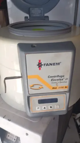 Centrifuga de laboratorio Fanem Excelsa II mod 206BL