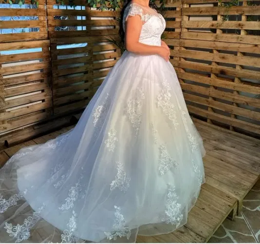 Vestido de noiva usado uma vez
