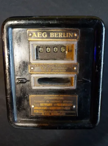 Antigo medidor de energia AEG Berlin, vintage, retrô, colecionismo