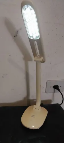 Luminária de mesa LED Recarregável 