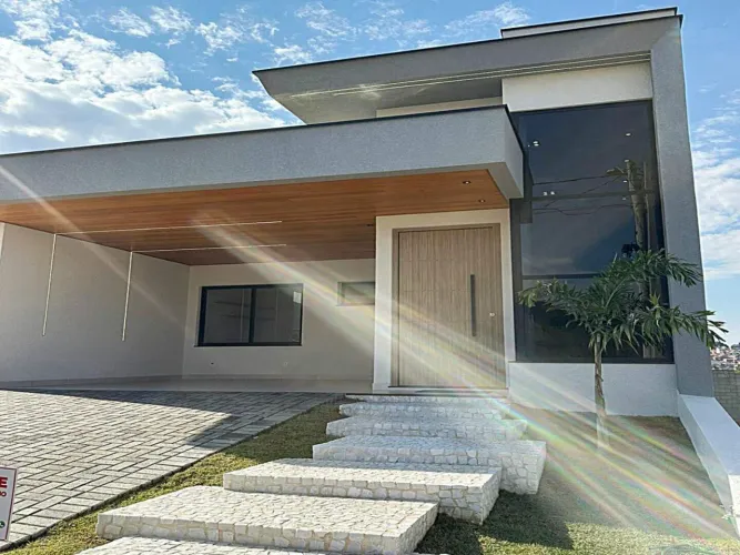 Casa com 164 m², 3 suítes e escritório à venda no Condomínio Residencial Helena Maria, em