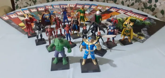 COLEÇÃO DE MINIATURAS MARVEL EAGLEMOSS 
