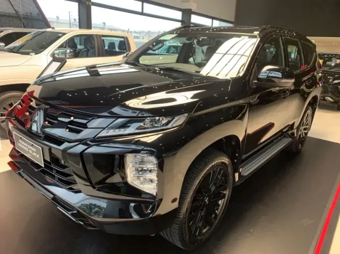 Mitsubishi Pajero Sport Legend Black 2.4 4X4 (die) Aut. 2025