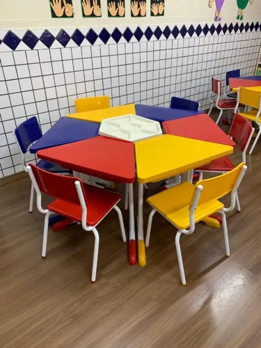 mesa e cadeira escolar 