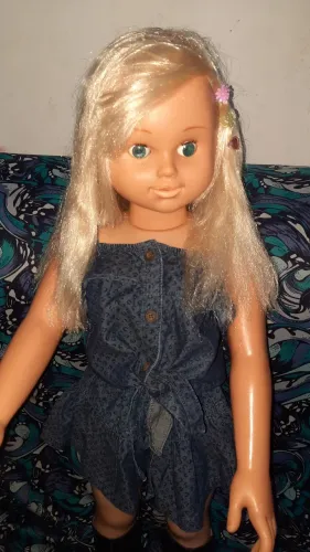 BONECA ANTIGA ALICE 