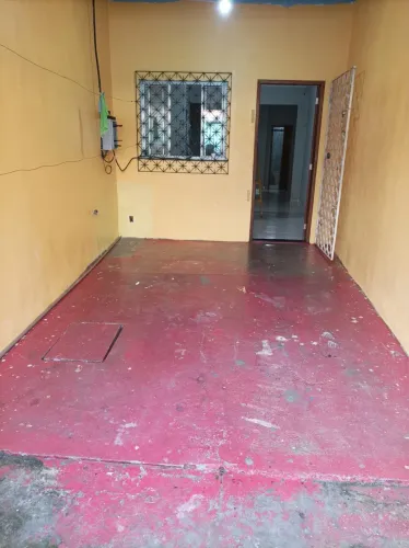 Alugo casa no Tapanã 