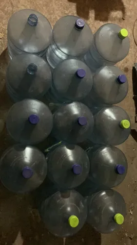 14 GARRAFÕES DE 20 LITROS DE AGUA MINERAL INDAIA (VÁZIOS E USADOS) VENCIMENTO 2027
