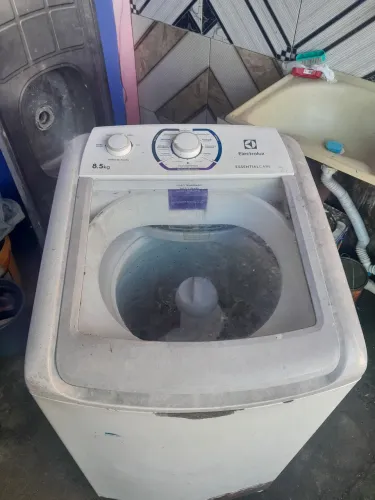 Maquina de lavar Electrolux 8.5 kg .
