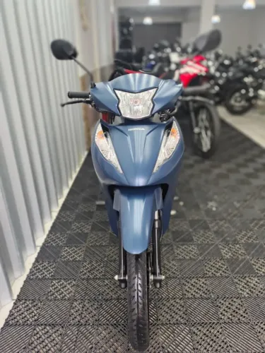 BIZ 125 EX IGUAL A ZERO