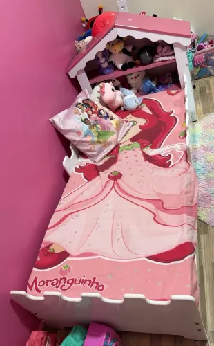 Cama mini branca e rosa