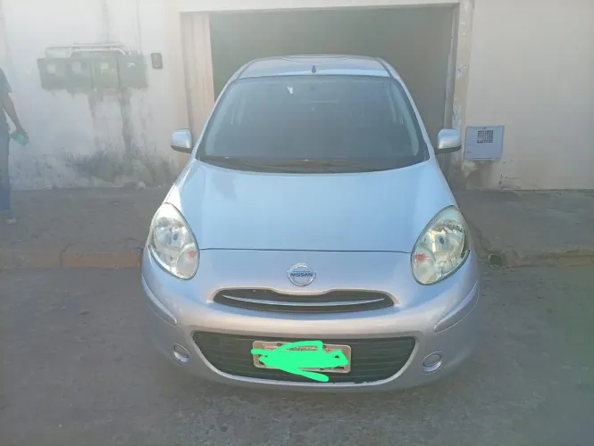 Nissan March SV 1.6 16V Flex Fuel 2013