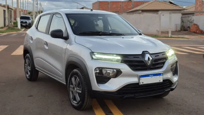 Kwid Zen 1.0 semi novo 2024/2025