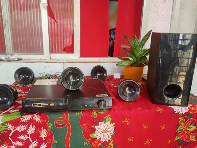 Home teather LG USB HDMI