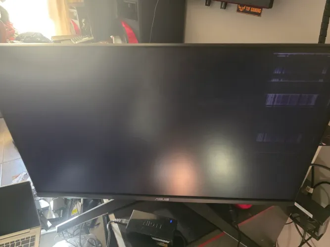 Monitor asus tuf 27 com defeito.