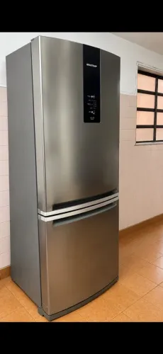 Geladeira com freezer Brastemp estado de nova 