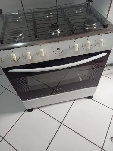 Vendo um fogão