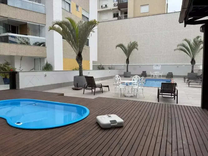 Imóvel para venda tem 63 metros quadrados com 2 quartos em Coqueiros - Florianópolis - SC